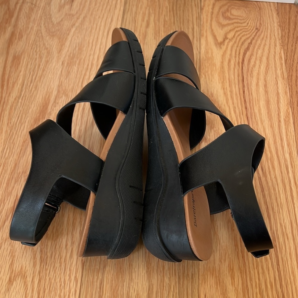 Baretraps women’s 6.5 M Caley black wedge sandals. - Picture 6 of 10